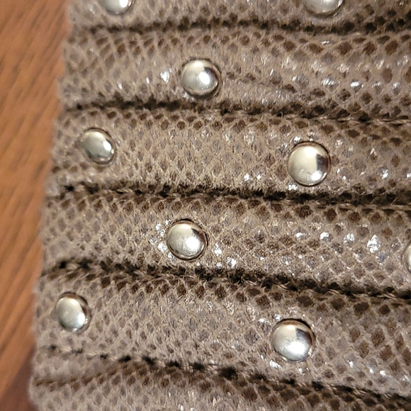 .Faux leather bracelet. Snap closure, 8 inches, silver metal studs. - Picture 5 of 6